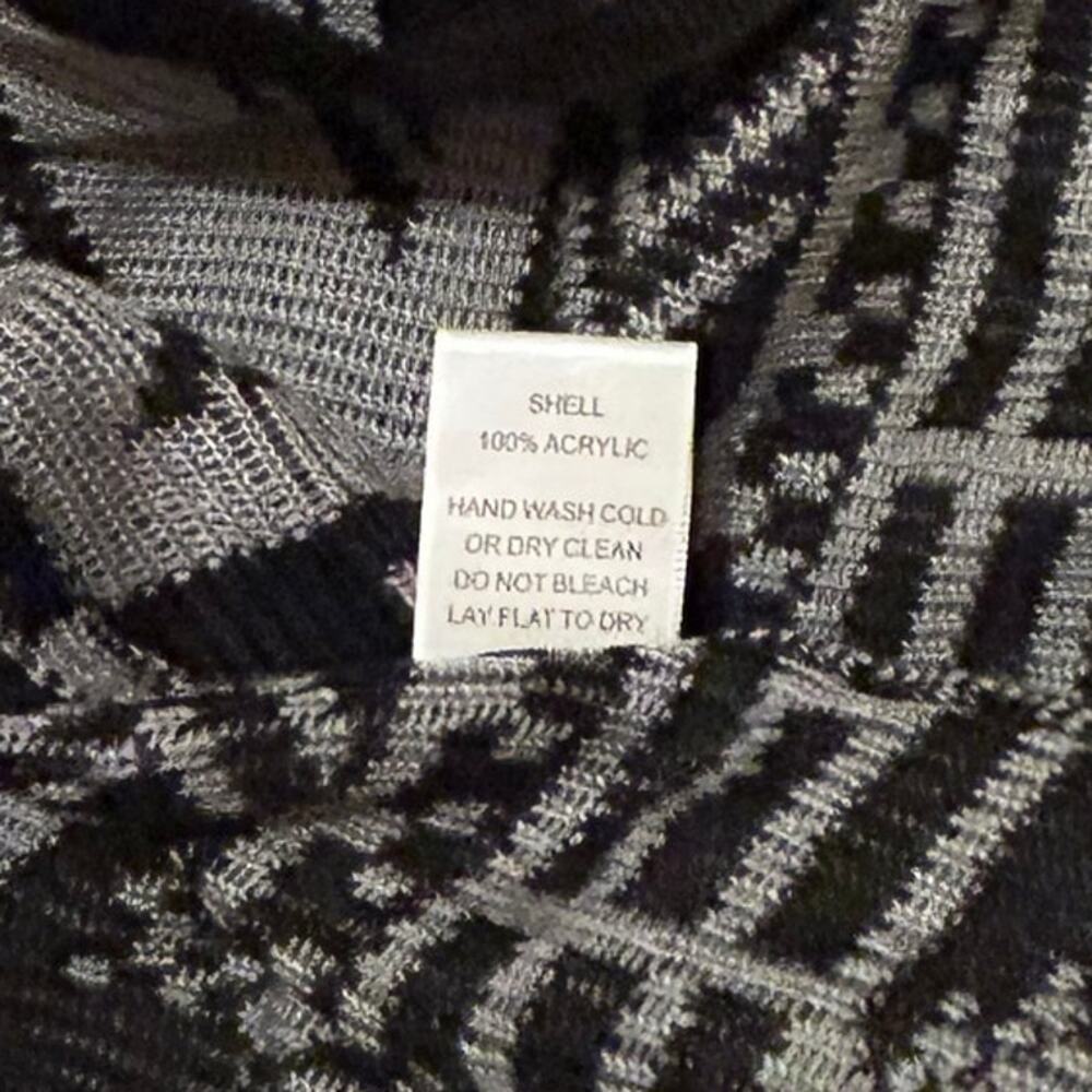 Everly Open Cascade Black and White Aztec Cardigan, Size Small - Picture 8 of 8